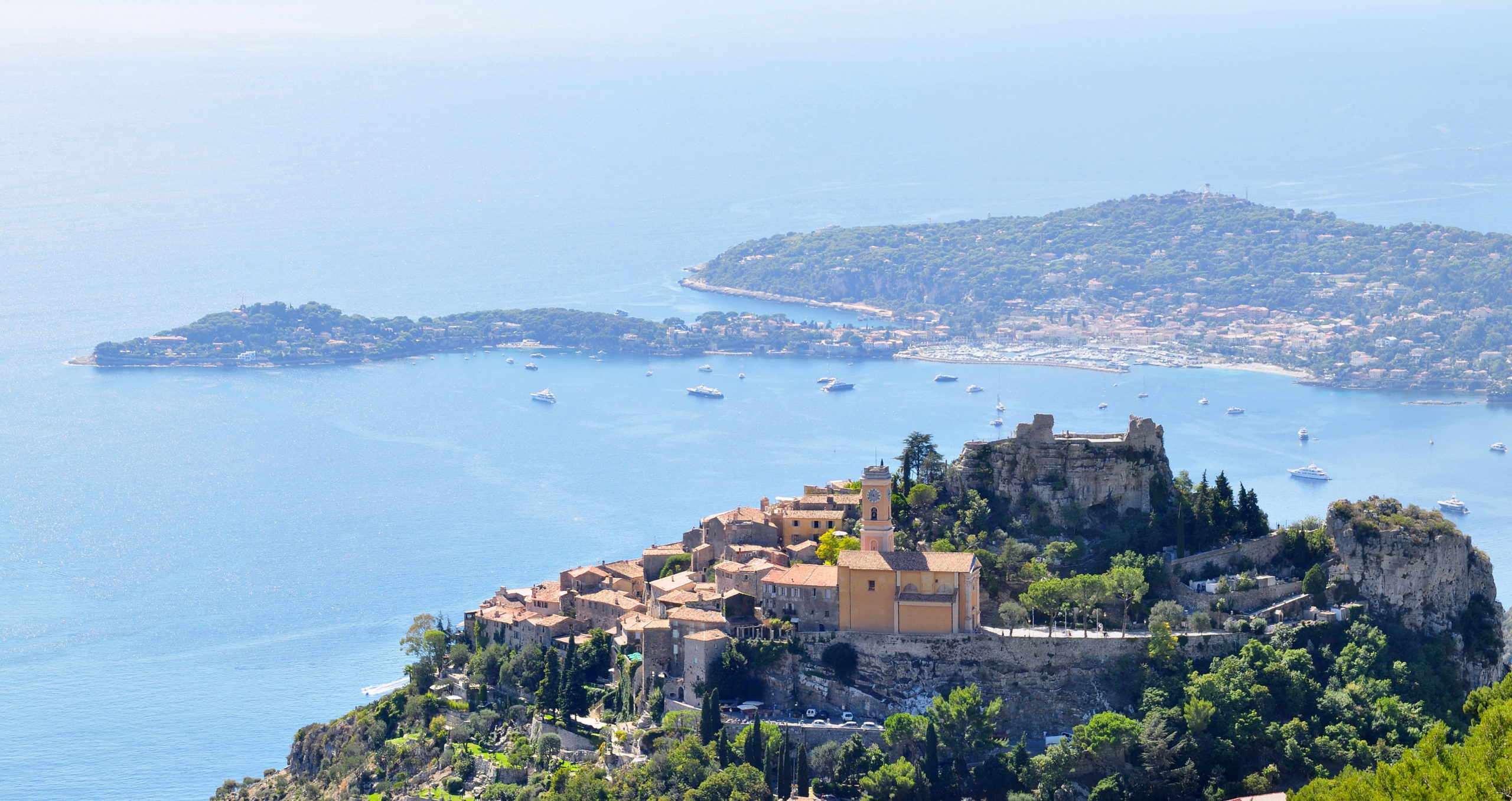 Luxury rental on the French Riviera with Mediterranean views