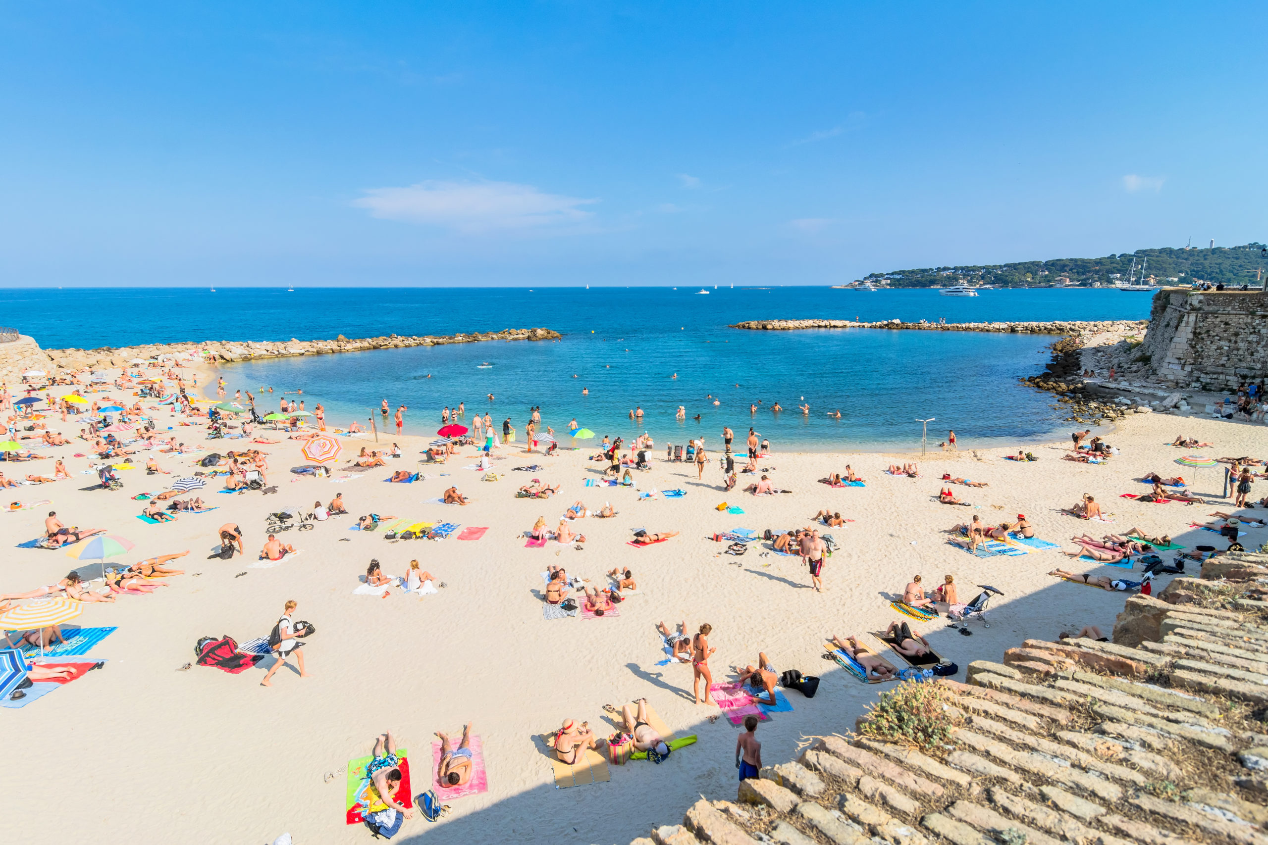 La Gravette Beach near sea view rentals in Antibes